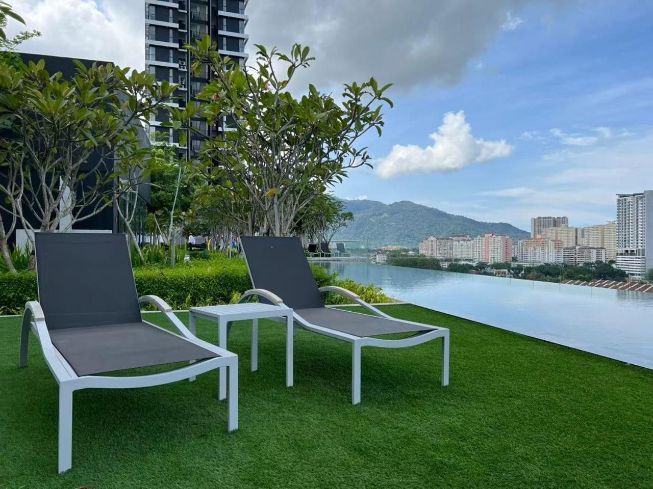 Urban Suites Two Or Three Bedroom Georgetown By Anc Jelutong Экстерьер фото