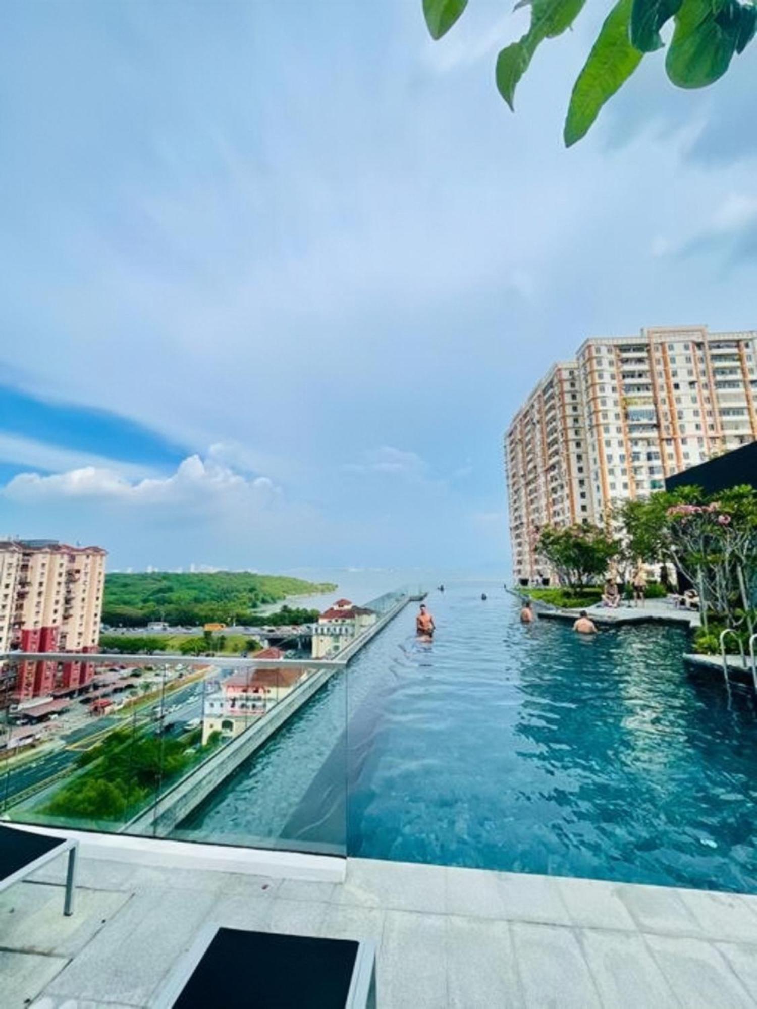 Urban Suites Two Or Three Bedroom Georgetown By Anc Jelutong Экстерьер фото