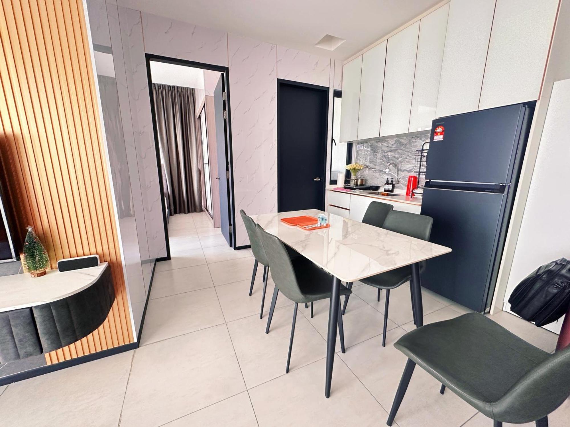 Urban Suites Two Or Three Bedroom Georgetown By Anc Jelutong Экстерьер фото
